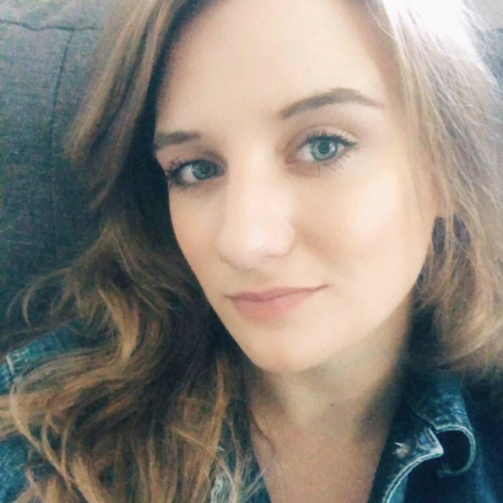 Meet your Poshers, Kylah and Marcela